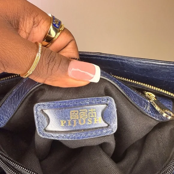 #9🌸Pijushi- Embossed crocodile purse - Picture 11 of 16